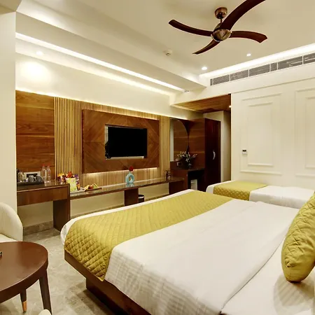The Vanson Pride Delhi New Delhi Exterior photo